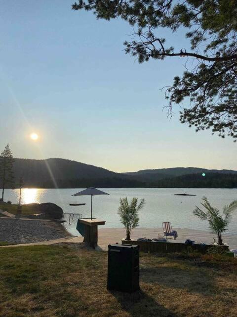 Fin, Enkel Leilighet Med Nydelig Strand I Naerheten Lägenhet Amdals Verk Exteriör bild